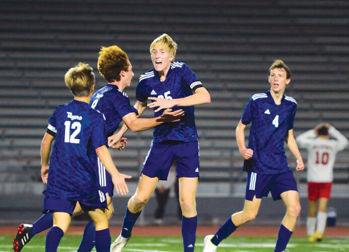 Hollidaysburg boys explode for another title